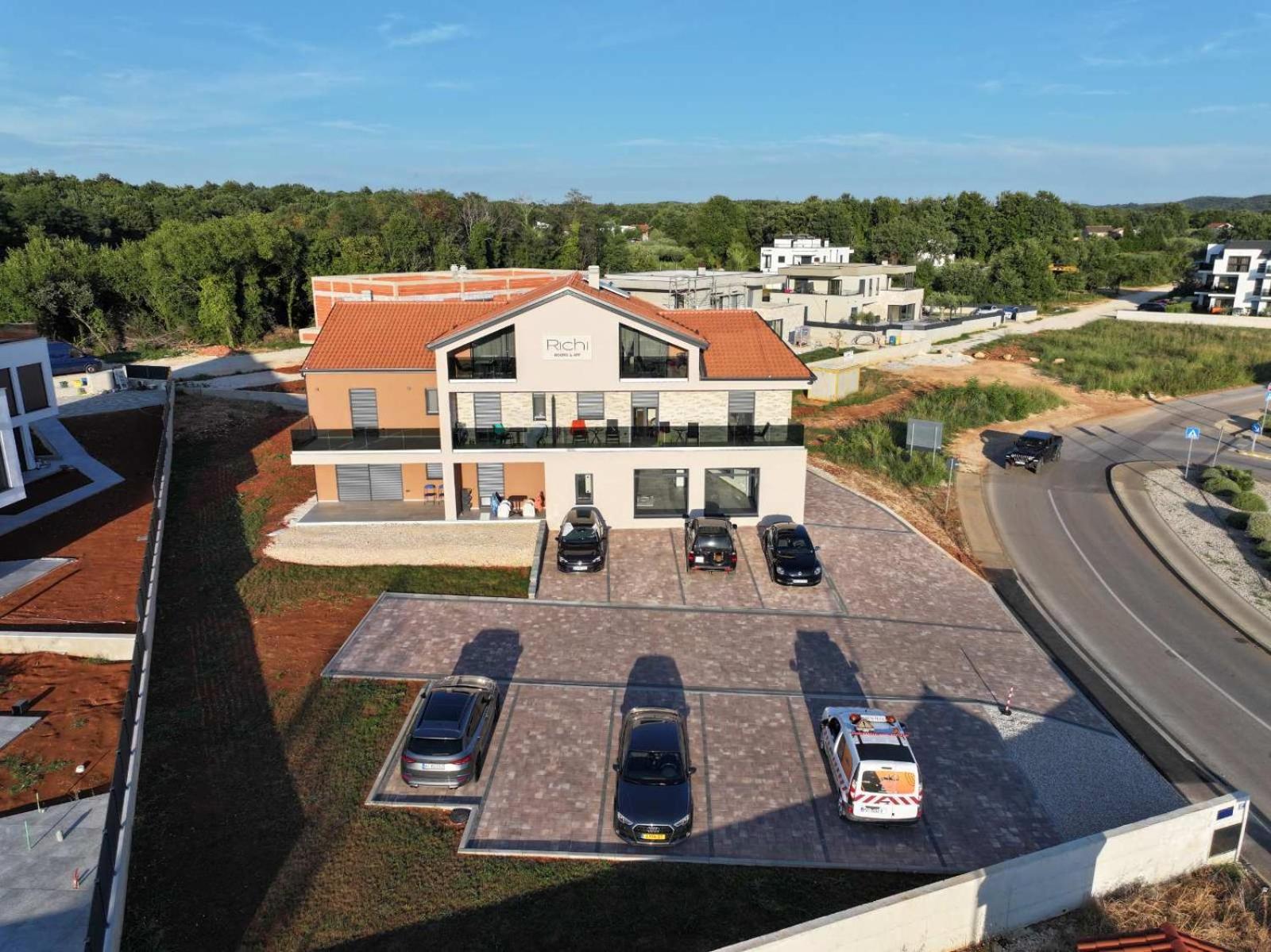 Richi Rooms & App Funtana Exterior foto
